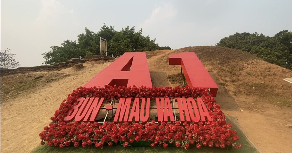 Ngọn đồi cao chỉ hơn 30m, c&oacute; hố lạ mang dấu t&iacute;ch thuốc nổ: Đ&atilde; được xếp hạng Di t&iacute;ch quốc gia đặc biệt - Ảnh 3.
