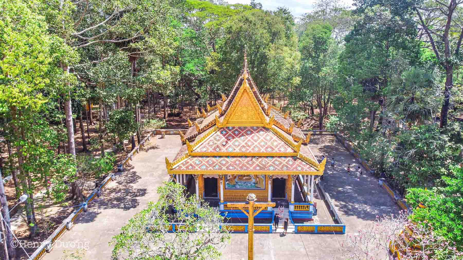 Ng&ocirc;i ch&ugrave;a ho&agrave;n to&agrave;n c&oacute; thật, l&agrave; cảm hứng cho phim kinh dị Việt đang chiếu ngo&agrave;i rạp: Tồn tại hơn 400 năm - Ảnh 5.