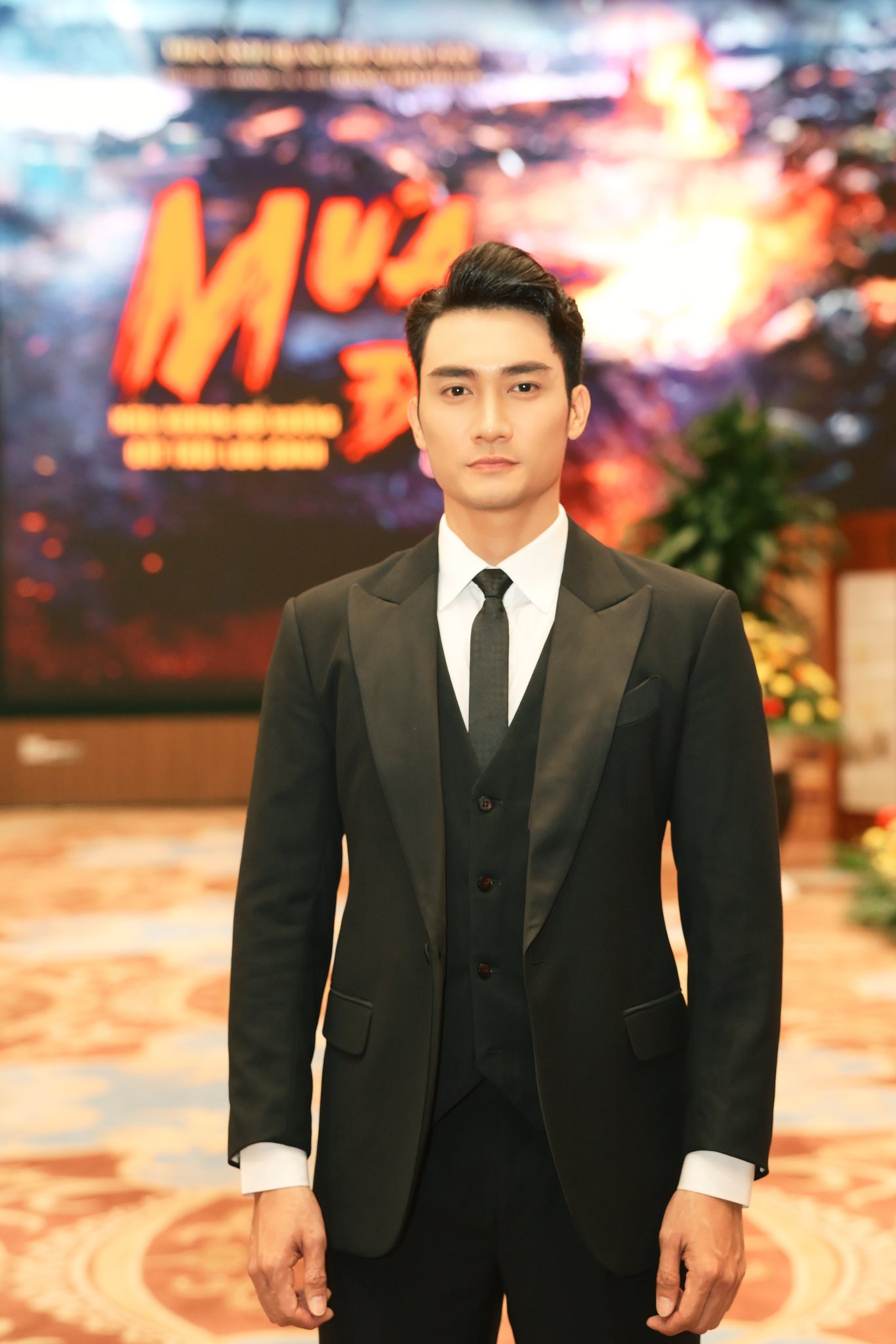Showbiz Việt c&oacute; "trai đểu" kh&ocirc;ng ai gh&eacute;t nổi, body 6 m&uacute;i đẹp như tranh vẽ nhưng đời tư k&iacute;n bưng đến lạ- Ảnh 2.