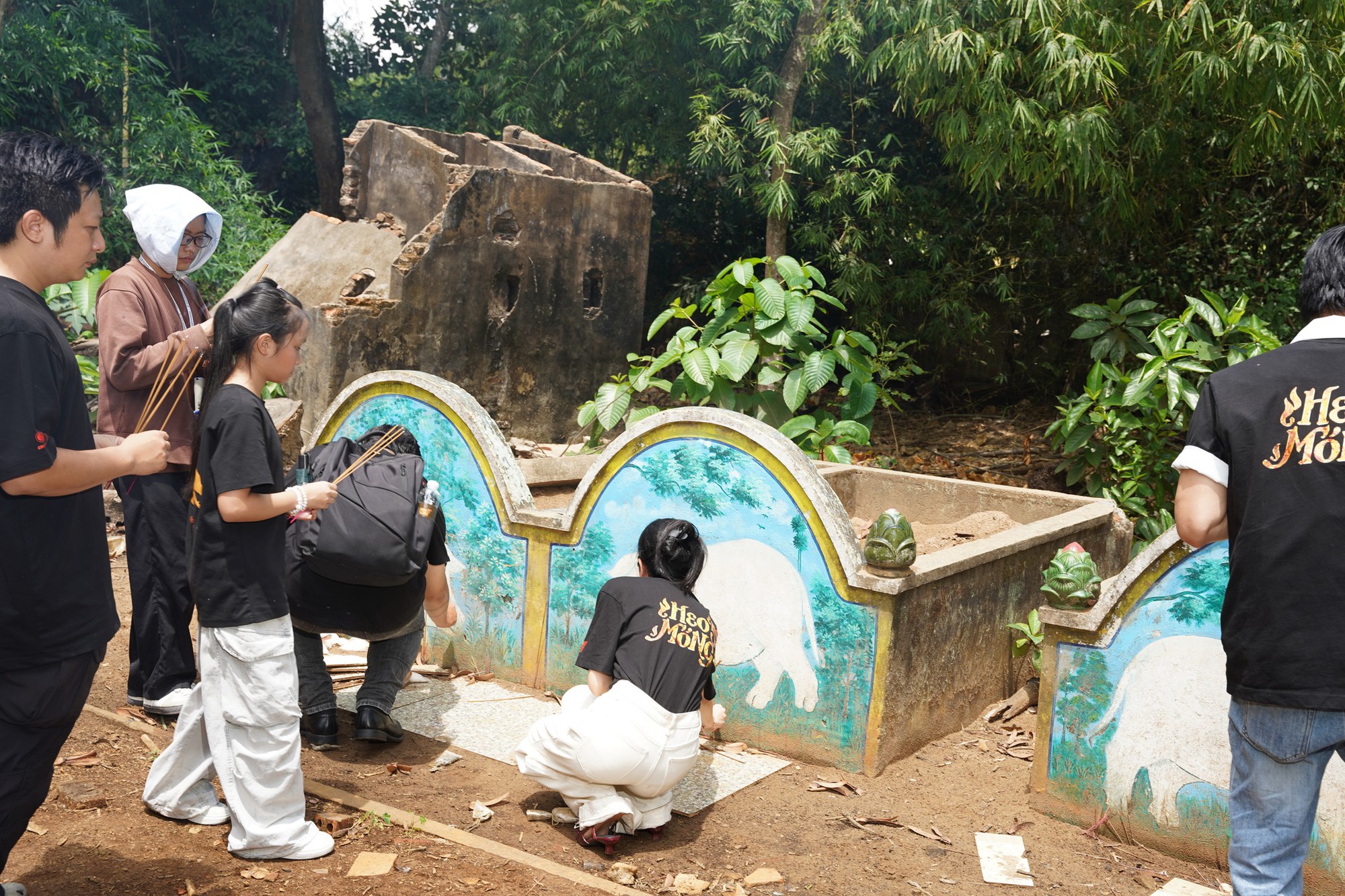 Ng&ocirc;i ch&ugrave;a ho&agrave;n to&agrave;n c&oacute; thật, l&agrave; cảm hứng cho phim kinh dị Việt đang chiếu ngo&agrave;i rạp: Tồn tại hơn 400 năm - Ảnh 4.