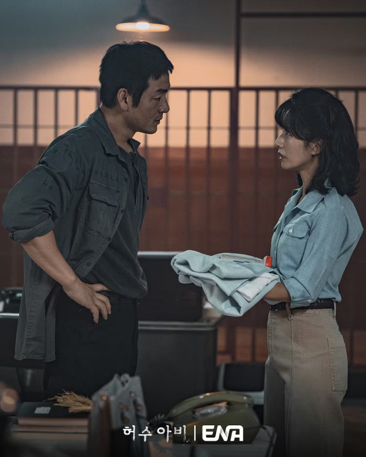 Phim H&agrave;n g&acirc;y bất ngờ lớn nhất 2026: Twist nối twist kh&ocirc;ng nỡ bỏ gi&acirc;y n&agrave;o, nghe t&ecirc;n nam ch&iacute;nh l&agrave; biết hay đỉnh- Ảnh 8.