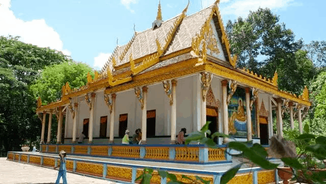 Ng&ocirc;i ch&ugrave;a ho&agrave;n to&agrave;n c&oacute; thật, l&agrave; cảm hứng cho phim kinh dị Việt đang chiếu ngo&agrave;i rạp: Tồn tại hơn 400 năm - Ảnh 8.