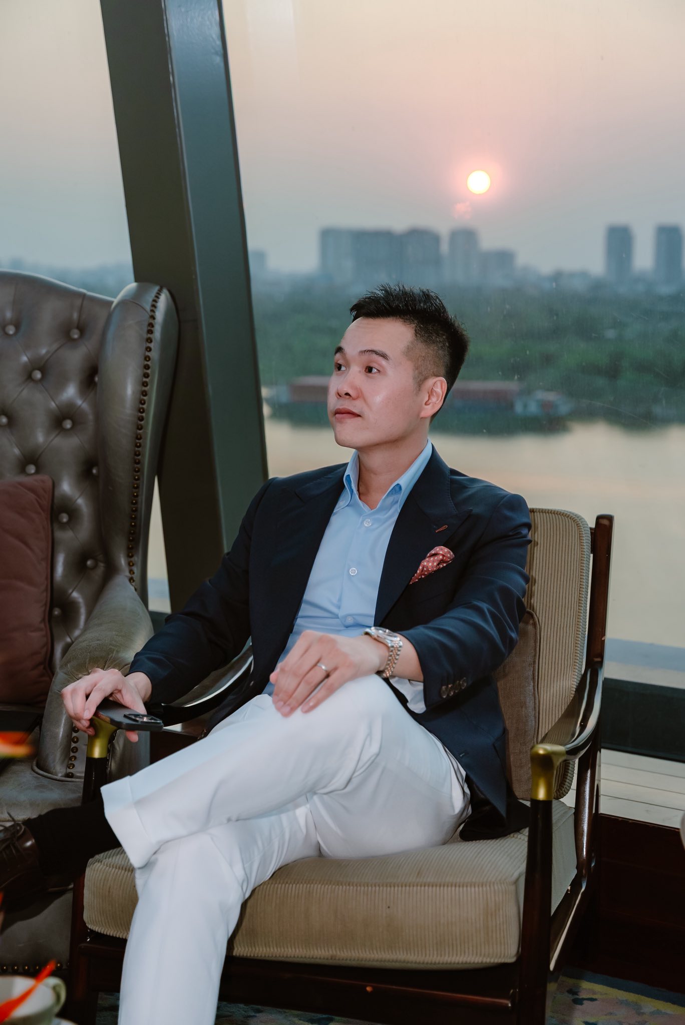 Khoảnh khắc b&aacute;c sĩ "mang thanh xu&acirc;n về cho mẹ" khiến cộng đồng mạng rần rần: "Bảo sao U70 b&aacute;c cứ trẻ m&atilde;i" - Ảnh 2.