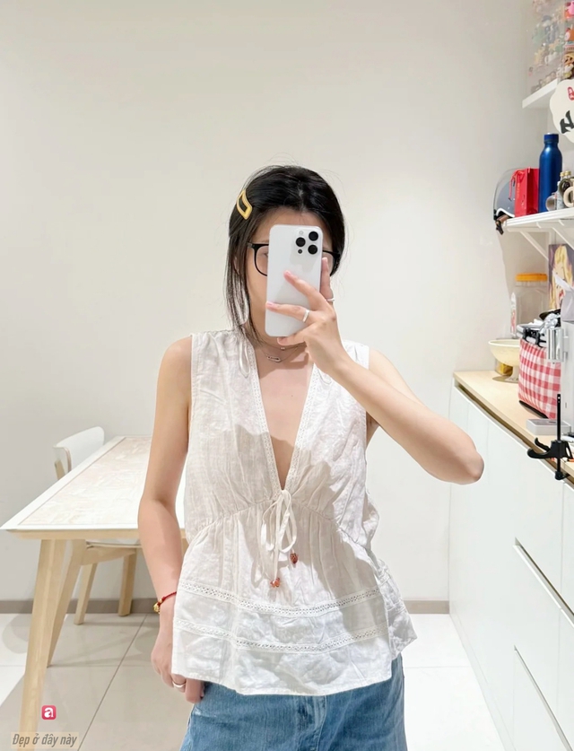 C&ocirc; n&agrave;ng n&agrave;y thử loạt &aacute;o ở Zara v&agrave; gợi &yacute; 6 thiết kế chất th&ocirc; m&aacute;t, đ&aacute;ng sắm cho chuyến du lịch h&egrave;- Ảnh 4.