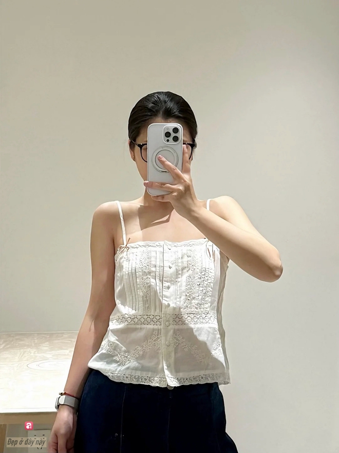 C&ocirc; n&agrave;ng n&agrave;y thử loạt &aacute;o ở Zara v&agrave; gợi &yacute; 6 thiết kế chất th&ocirc; m&aacute;t, đ&aacute;ng sắm cho chuyến du lịch h&egrave;- Ảnh 5.