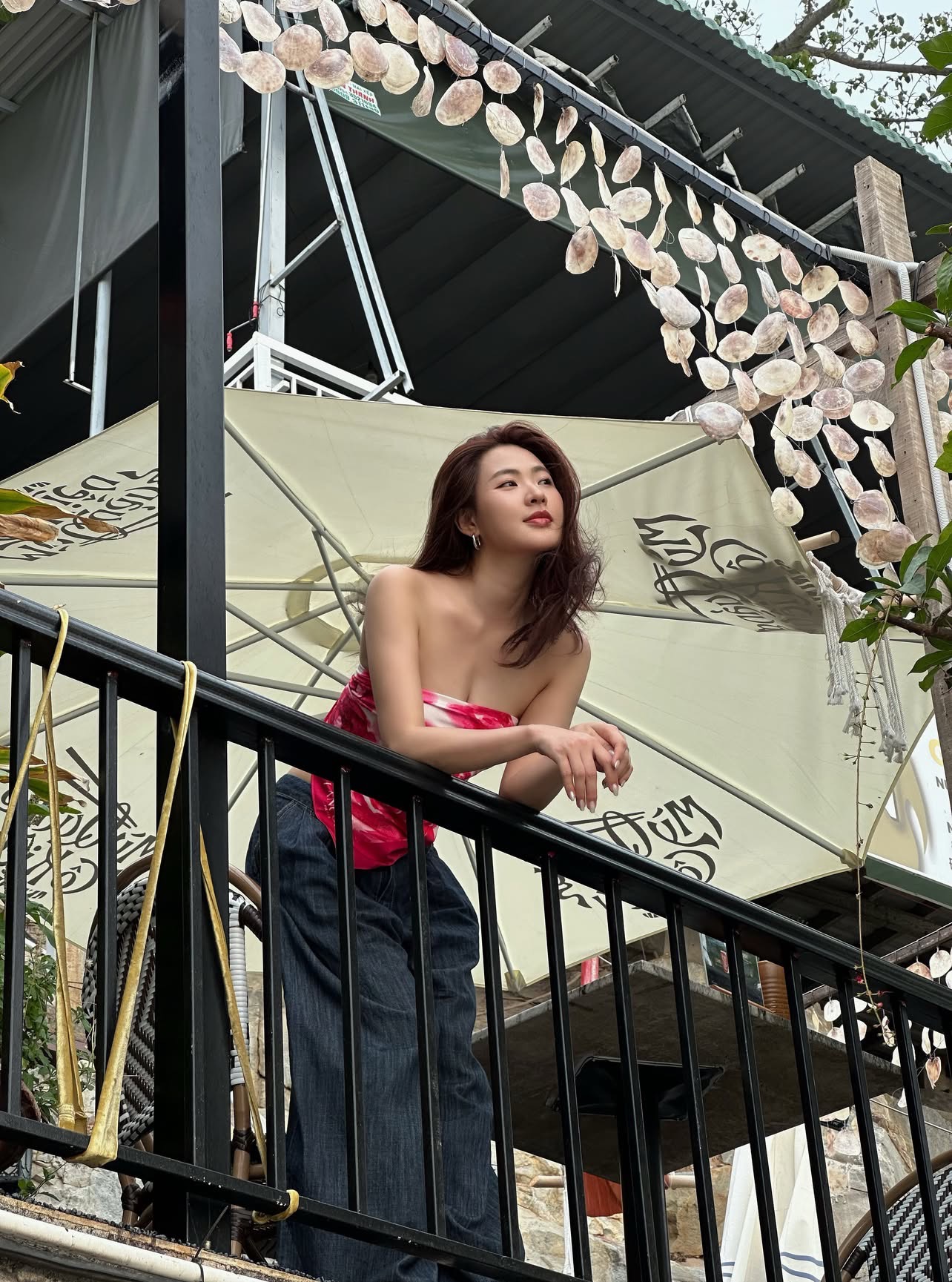 Baifern Việt Nam khoe b&oacute;ng lưng cực nuột, body sexy tr&aacute;i dấu với nhan sắc "thần ti&ecirc;n tỷ tỷ"- Ảnh 5.