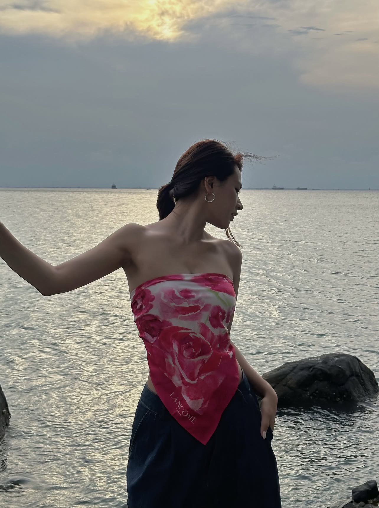 Baifern Việt Nam khoe b&oacute;ng lưng cực nuột, body sexy tr&aacute;i dấu với nhan sắc "thần ti&ecirc;n tỷ tỷ"- Ảnh 3.