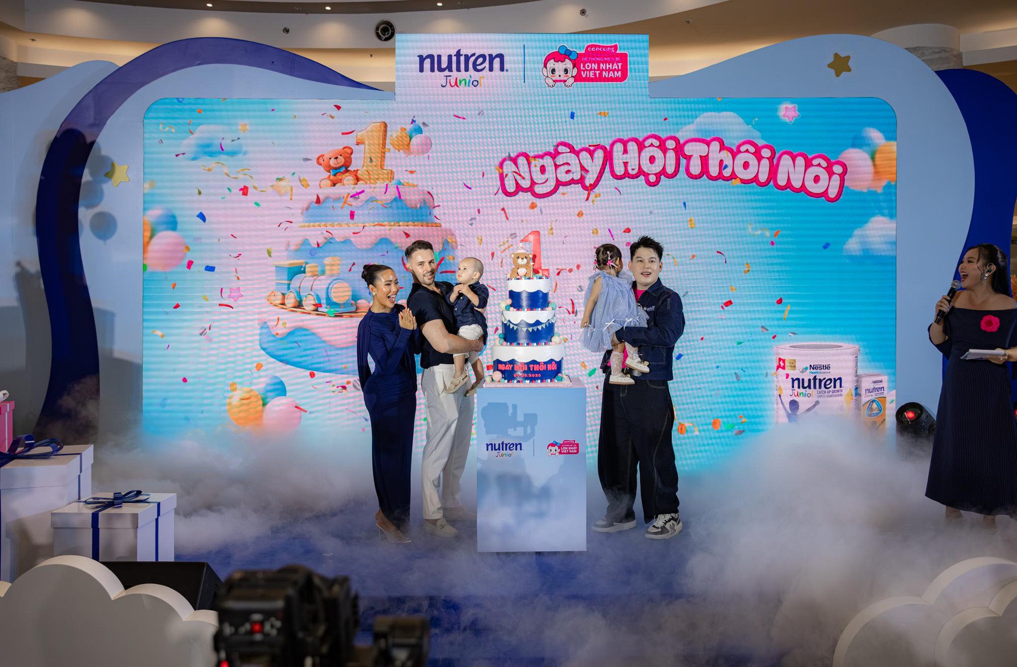 D&agrave;n hot mom c&ugrave;ng h&agrave;ng trăm gia đ&igrave;nh "đổ bộ" Ng&agrave;y hội th&ocirc;i n&ocirc;i quy m&ocirc; lớn nhất tại TP.HCM- Ảnh 2.