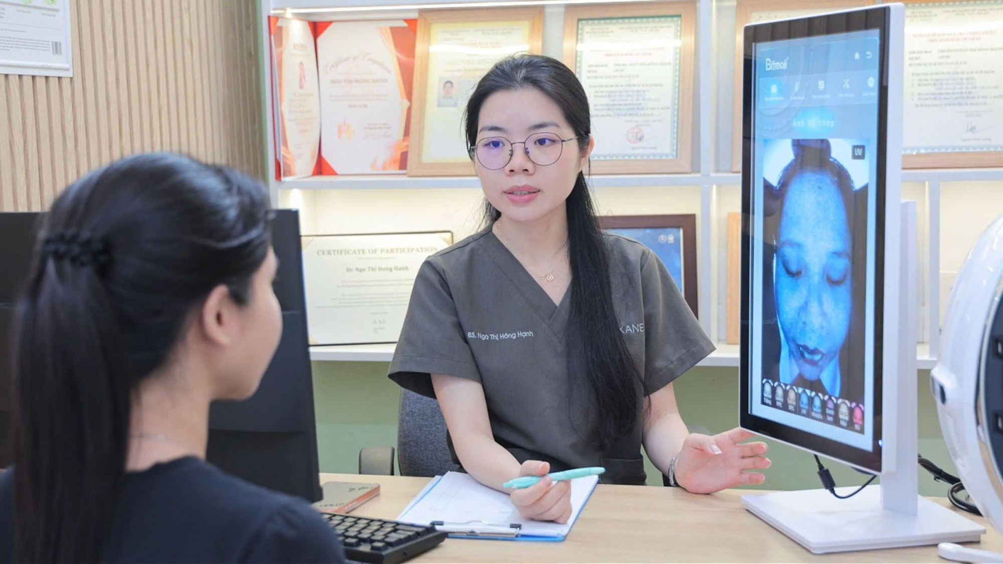 Từ tự chăm da đến gặp chuyên gia: Xu hướng mới của giới trẻ - Ảnh 3. Từ tự chăm da đến gặp chuyên gia: Xu hướng mới của giới trẻ - Ảnh 3.