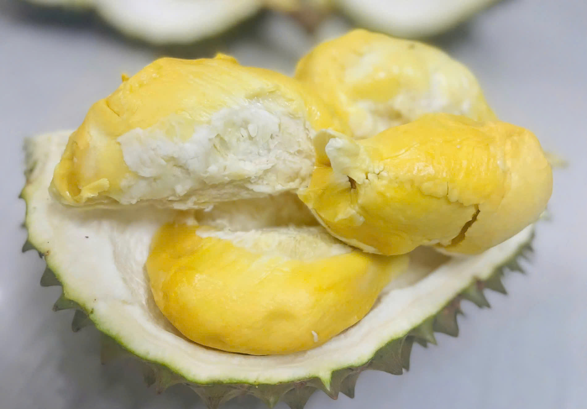 Lời khuy&ecirc;n khi mua sầu ri&ecirc;ng- Ảnh 1.