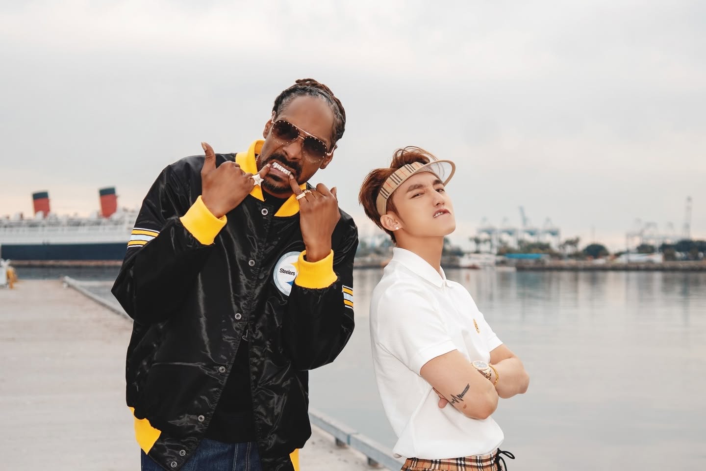 Rộ tin Sơn T&ugrave;ng M-TP collab sao hạng A nước Mỹ, xuất hiện tr&ecirc;n LED building lớn nhất TP.HCM: Comeback khủng nhất sự nghiệp l&agrave; đ&acirc;y? - Ảnh 6.