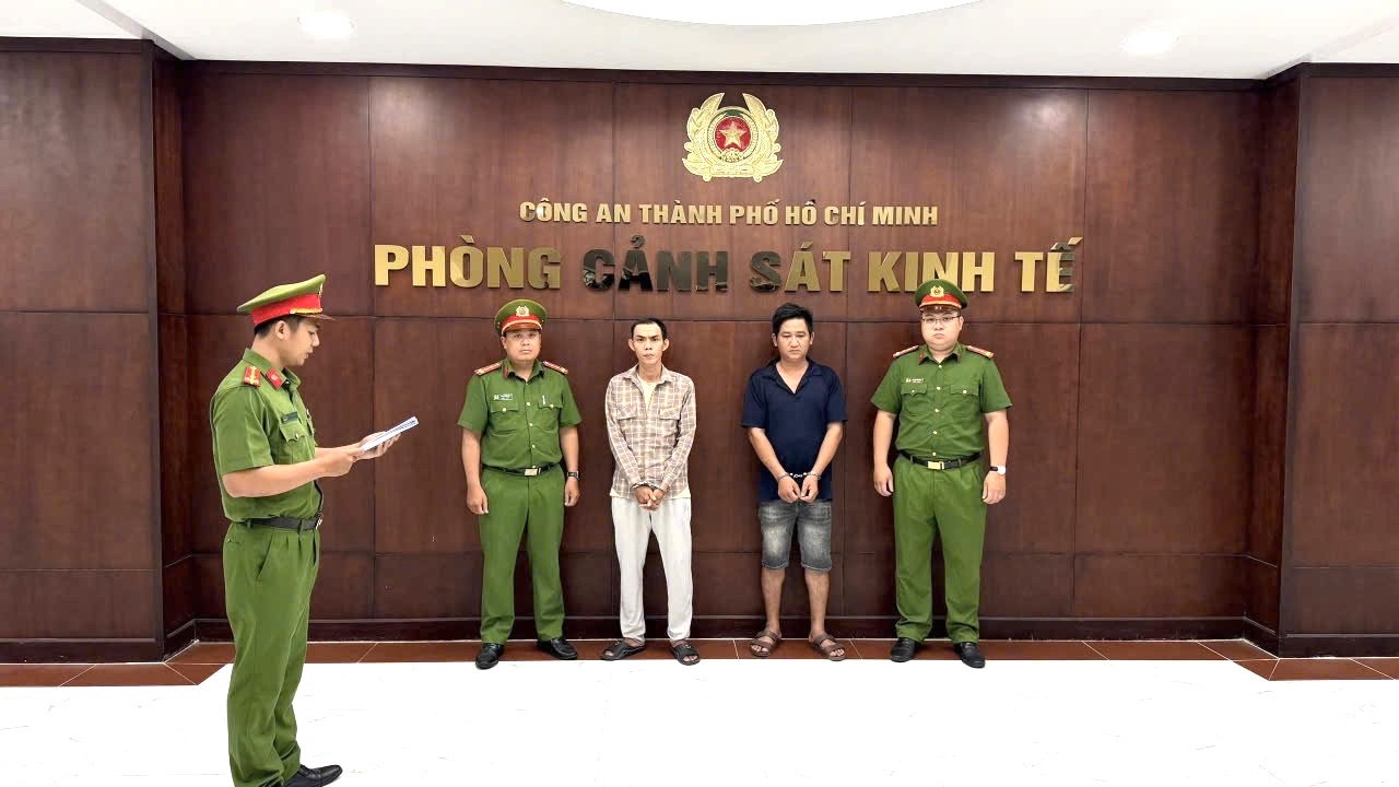 R&ugrave;ng m&igrave;nh thủ đoạn của Nguyễn Văn Th&aacute;i c&ugrave;ng đồng bọn khi tuồn 65 tấn thịt b&ograve; giả, chứa h&oacute;a chất ra thị trường- Ảnh 1.