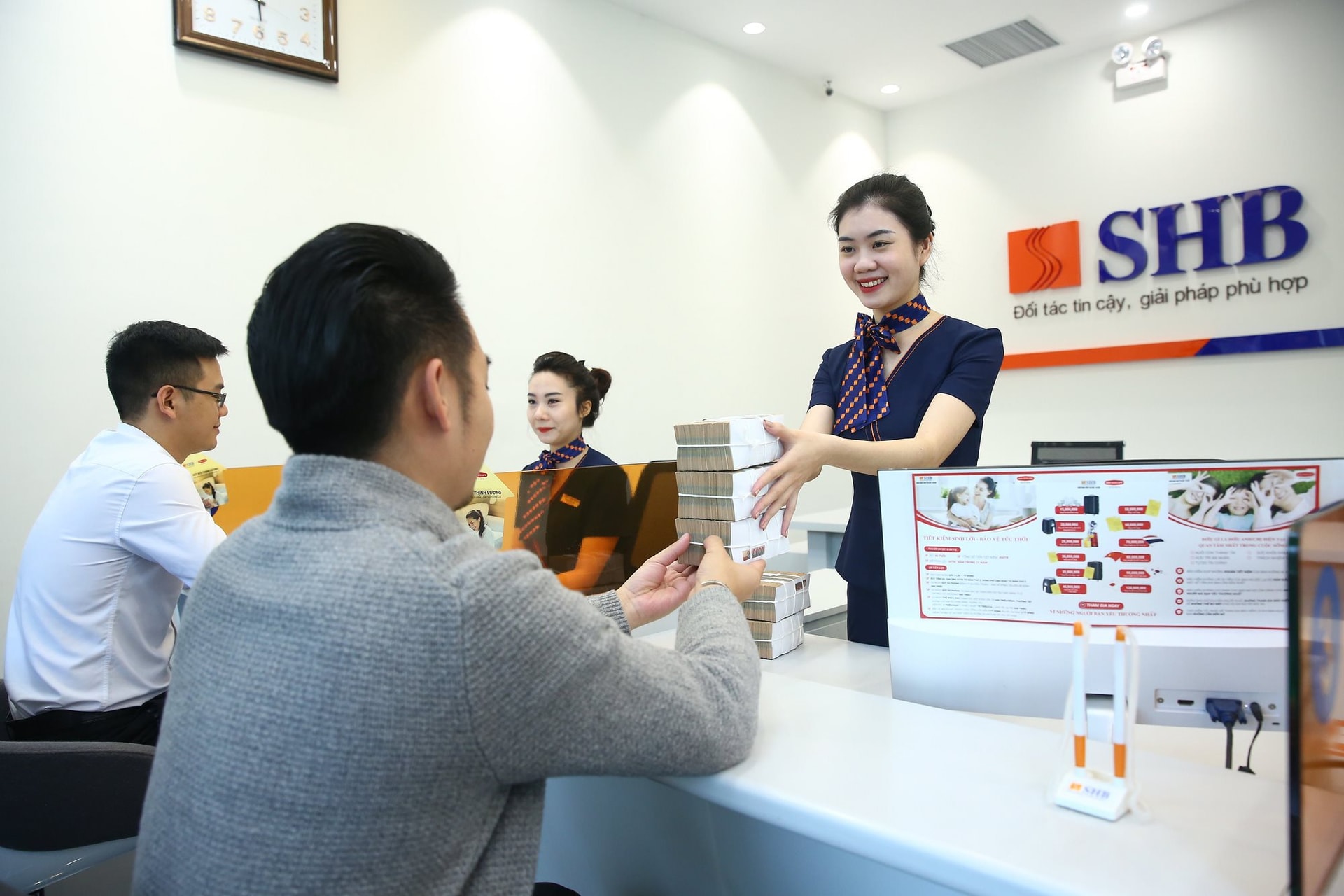 L&atilde;i suất ng&acirc;n h&agrave;ng SHB mới nhất th&aacute;ng 5/2026: Gửi kỳ hạn n&agrave;o nhận l&atilde;i suất cao nhất? - Ảnh 1.