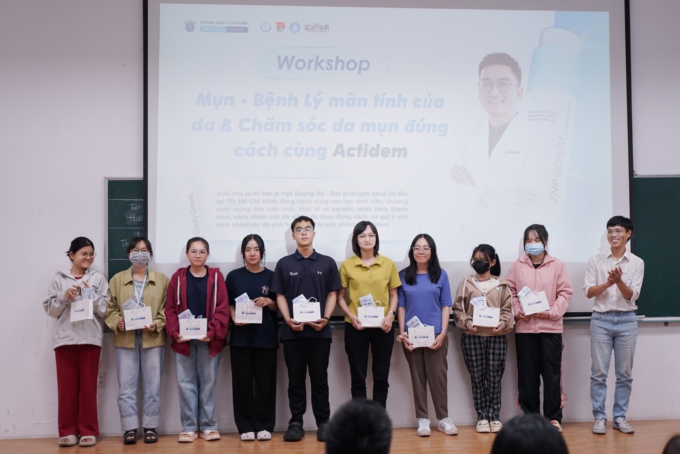 Giải mã bộ đôi gel mụn Actidem Derma đang được Gen Z truyền tay mùa hè này - Ảnh 5. Giải mã bộ đôi gel mụn Actidem Derma đang được Gen Z truyền tay mùa hè này - Ảnh 5.
