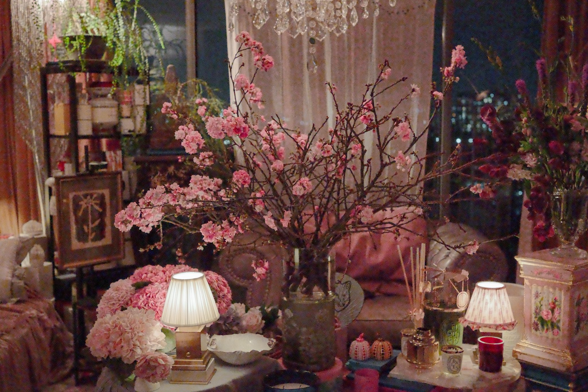 Ngắm kh&ocirc;ng gian sống nghệ như qu&aacute;n cafe của hội chủ shop, giới nh&agrave; gi&agrave;u c&oacute; gu, nghệ sĩ Việt- Ảnh 13.