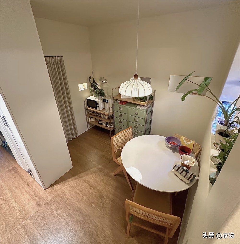 Chi 108 triệu đồng cải tạo căn hộ 42m&sup2;: Gia đ&igrave;nh 3 người bỏ hẳn 1 ph&ograve;ng ngủ để đổi lấy điều nhiều người ở chung cư đang thiếu - Ảnh 11.