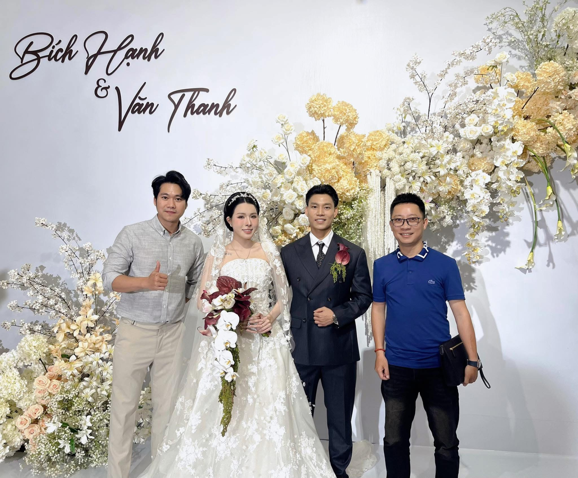 Cam thường bắt trọn nhan sắc B&iacute;ch Hạnh trong ng&agrave;y cưới Văn Thanh, c&oacute; kh&aacute;c xa ảnh tr&ecirc;n mạng như d&acirc;n t&igrave;nh n&oacute;i?- Ảnh 3.