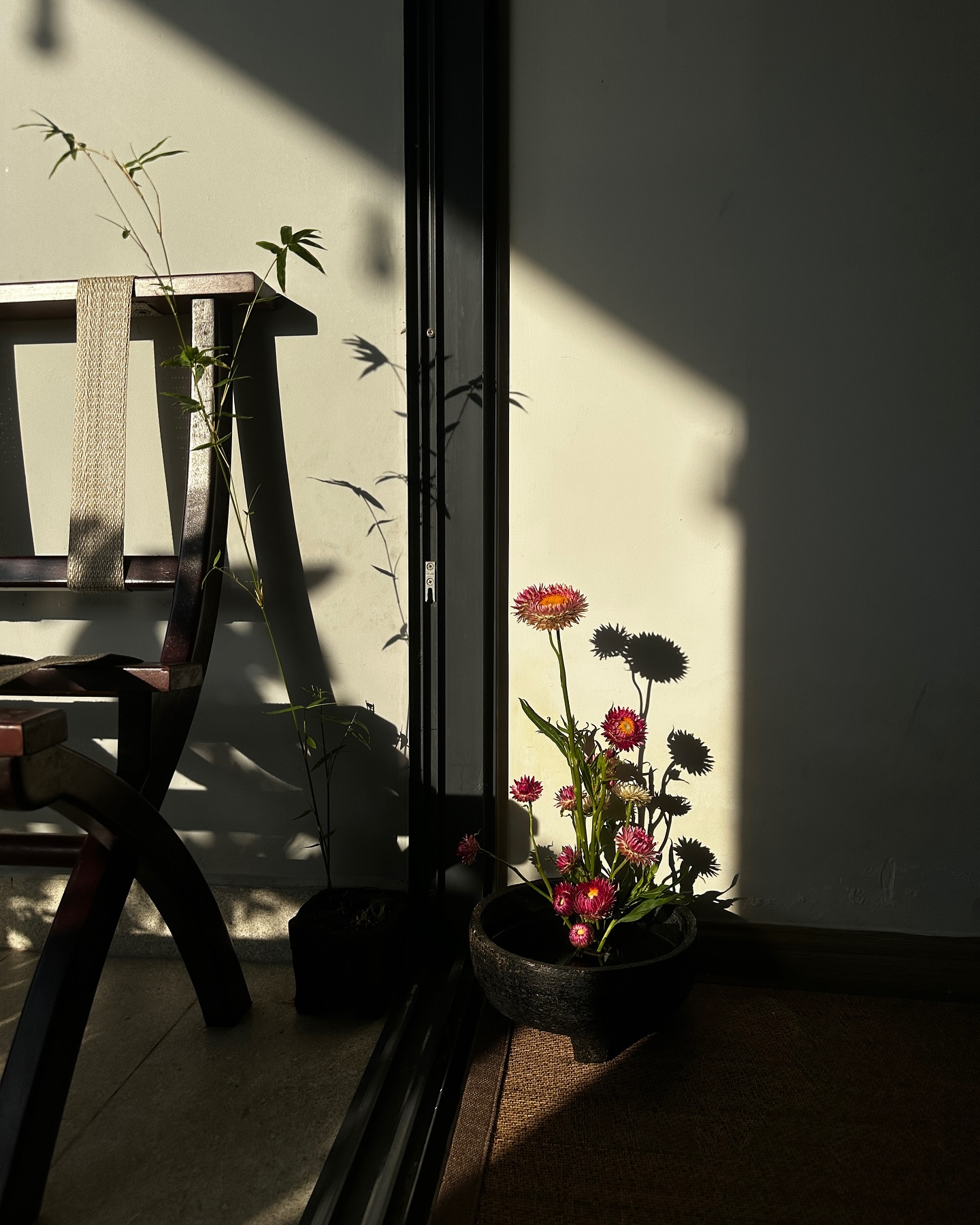 Ngắm kh&ocirc;ng gian sống nghệ như qu&aacute;n cafe của hội chủ shop, giới nh&agrave; gi&agrave;u c&oacute; gu, nghệ sĩ Việt- Ảnh 28.