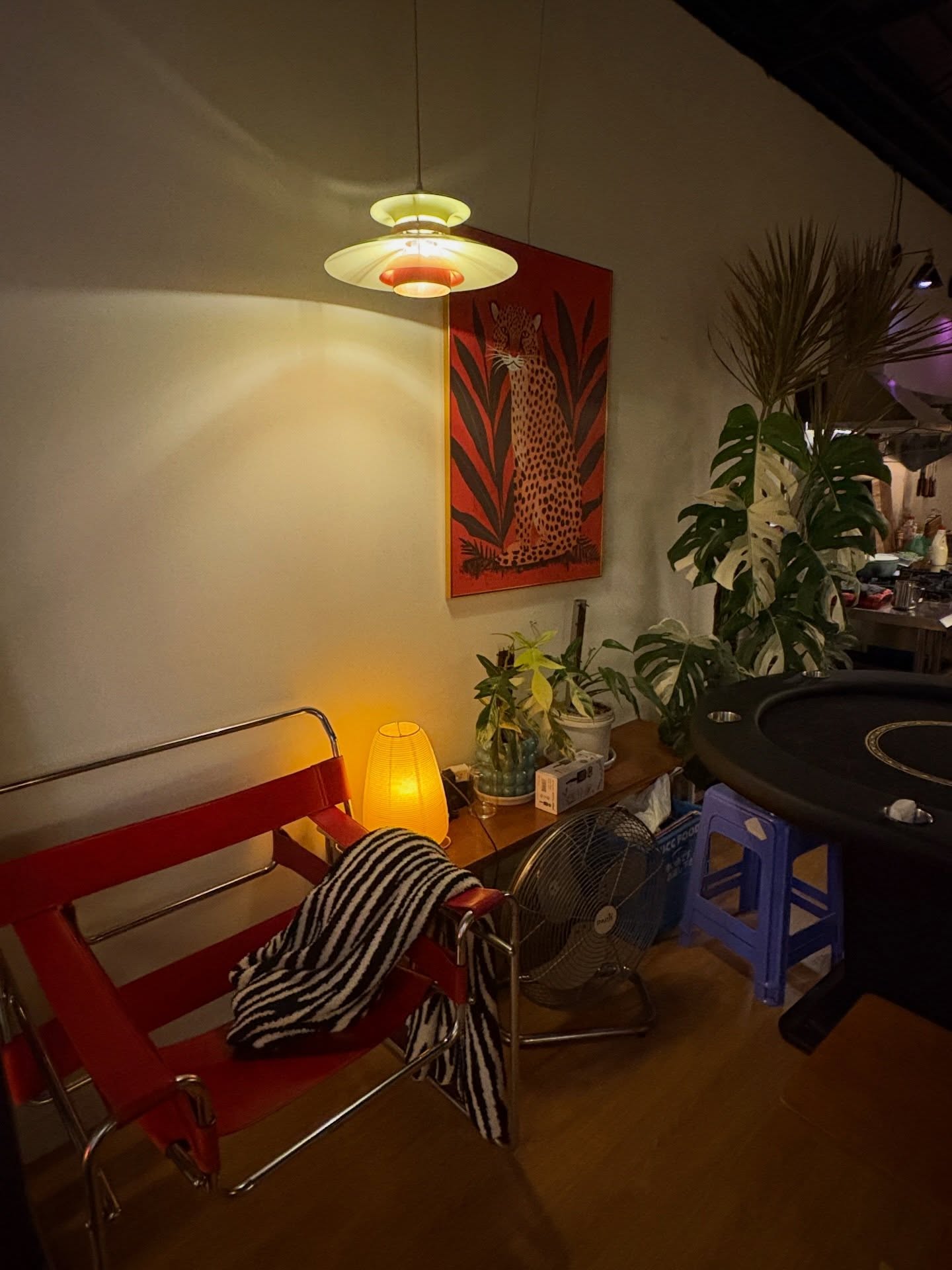 Ngắm kh&ocirc;ng gian sống nghệ như qu&aacute;n cafe của hội chủ shop, giới nh&agrave; gi&agrave;u c&oacute; gu, nghệ sĩ Việt- Ảnh 25.