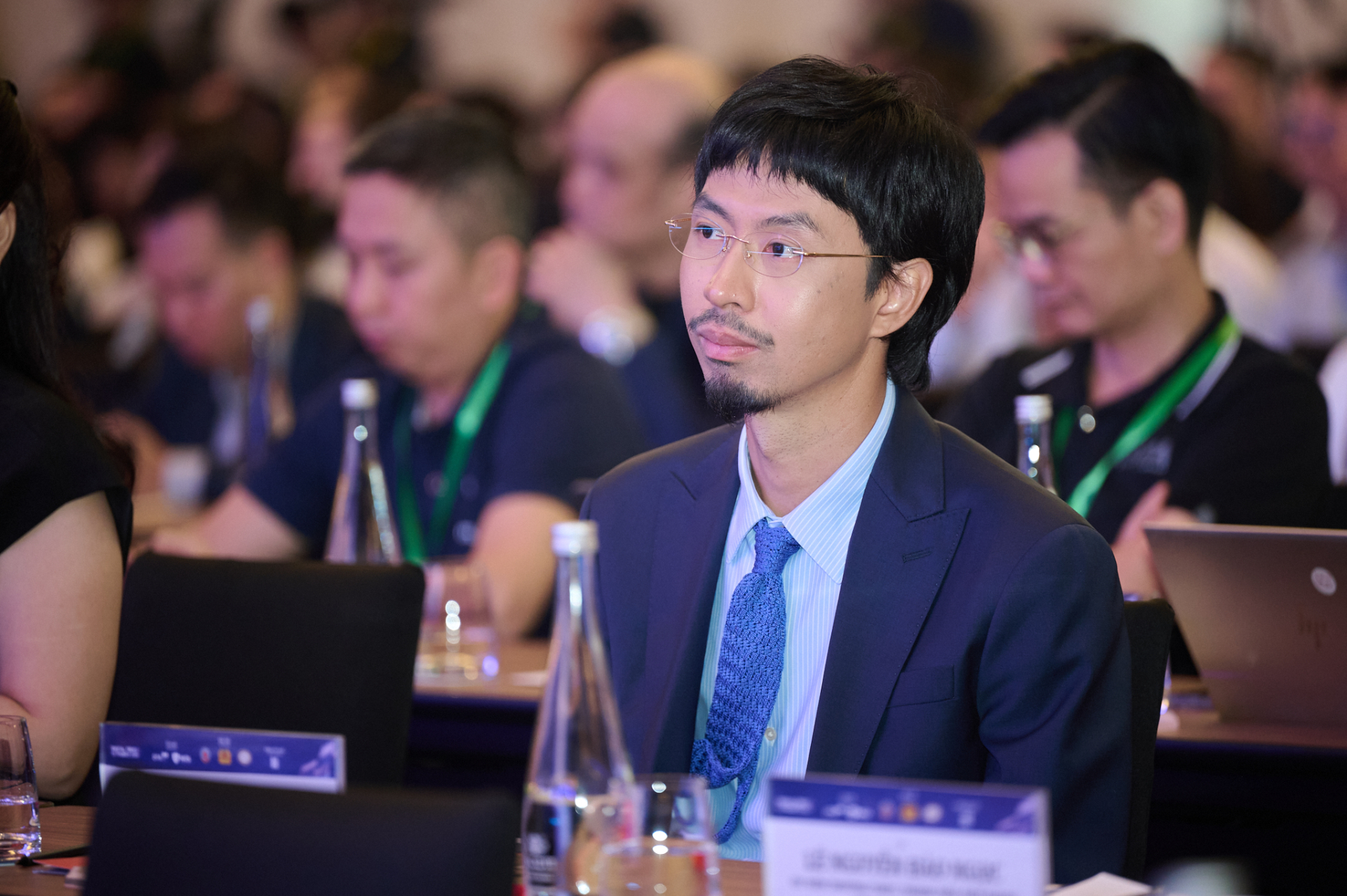 Đen xuất hiện lịch l&atilde;m, Bảo Ngọc giản dị m&agrave; nổi bần bật tại diễn đ&agrave;n về niềm tin số t&agrave;i ch&iacute;nh trong kỷ nguy&ecirc;n AI đang diễn ra s&aacute;ng nay- Ảnh 4.