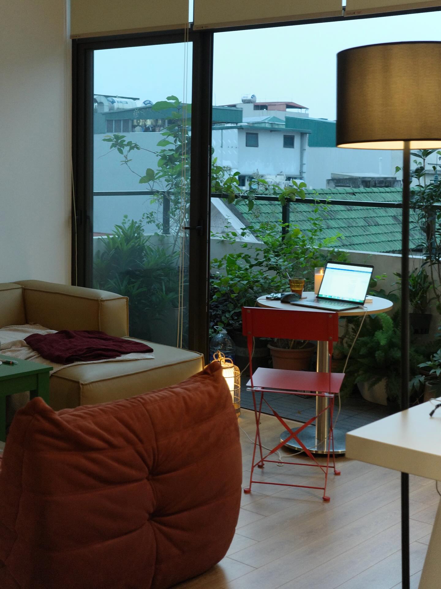 Ngắm kh&ocirc;ng gian sống nghệ như qu&aacute;n cafe của hội chủ shop, giới nh&agrave; gi&agrave;u c&oacute; gu, nghệ sĩ Việt- Ảnh 40.
