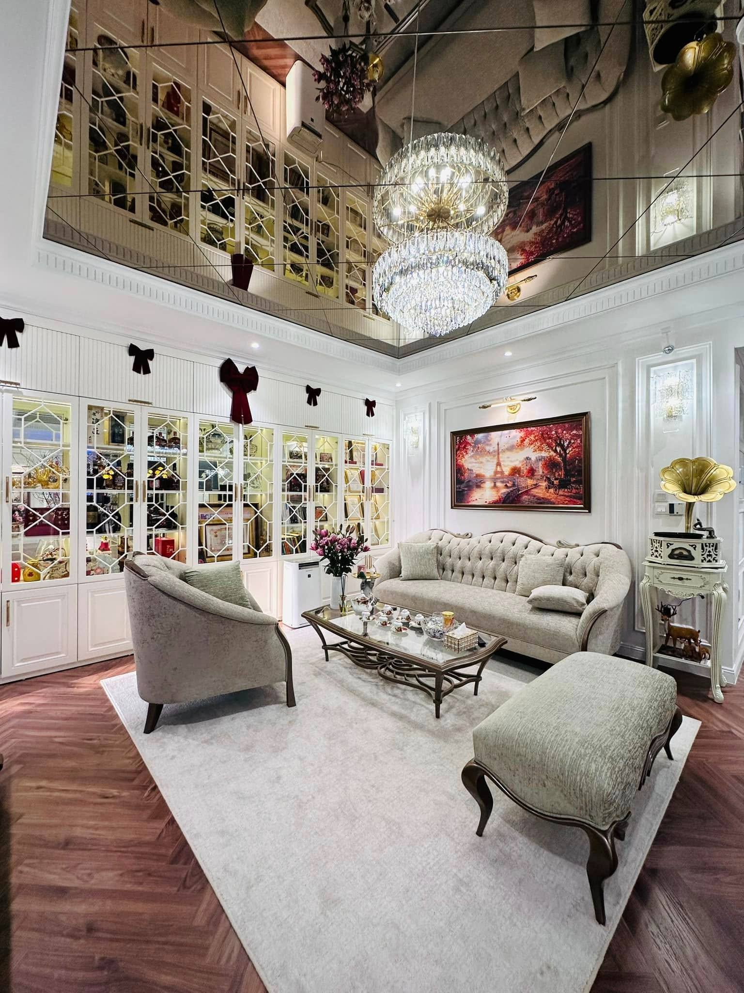Nam NSƯT U50 muốn cưới vợ lần 3, sống với mỹ nh&acirc;n k&eacute;m 7 tuổi trong căn nh&agrave; 14 tỷ ở đường Nguyễn Tr&atilde;i- Ảnh 10.