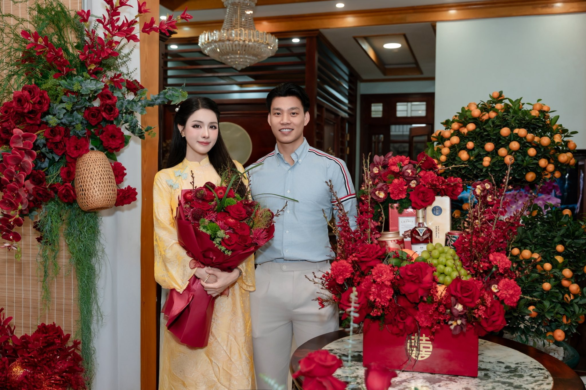 Trần B&iacute;ch Hạnh - vợ Văn Thanh l&ecirc;n &ldquo;hot search&rdquo; trong ng&agrave;y cưới v&igrave; kiểu t&oacute;c lạ, trả lời chuyện c&oacute; tin vui- Ảnh 6.