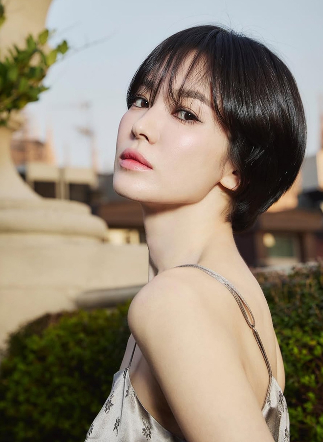 Mỹ nh&acirc;n mới khiến netizen đồng loạt gọi t&ecirc;n Song Hye Kyo- Ảnh 3.