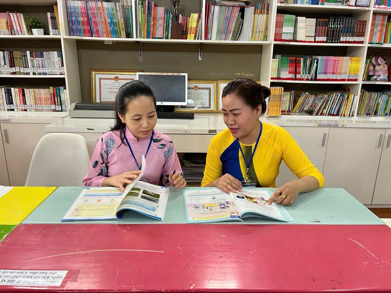 Gi&aacute;o vi&ecirc;n kh&ocirc;ng tập huấn SGK mới sẽ kh&ocirc;ng được đứng lớp: Sở GD-ĐT TPHCM n&oacute;i g&igrave;? - Ảnh 1.