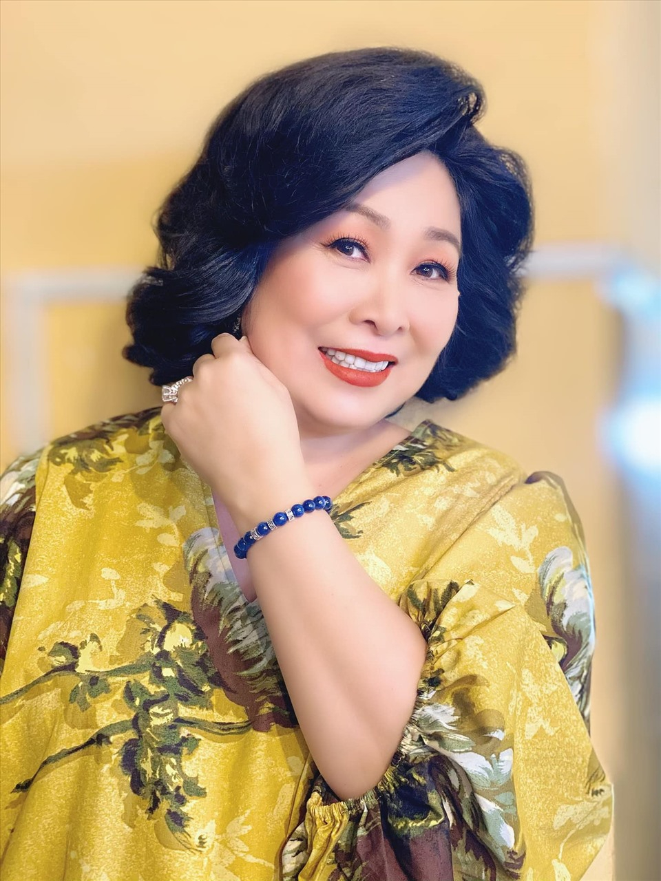 Nữ NSND t&aacute;i h&ocirc;n với t&agrave;i tử điện ảnh: H&ocirc;n nh&acirc;n vi&ecirc;n m&atilde;n ở tuổi 60, sở hữu to&agrave;n cơ ngơi khủng- Ảnh 1.