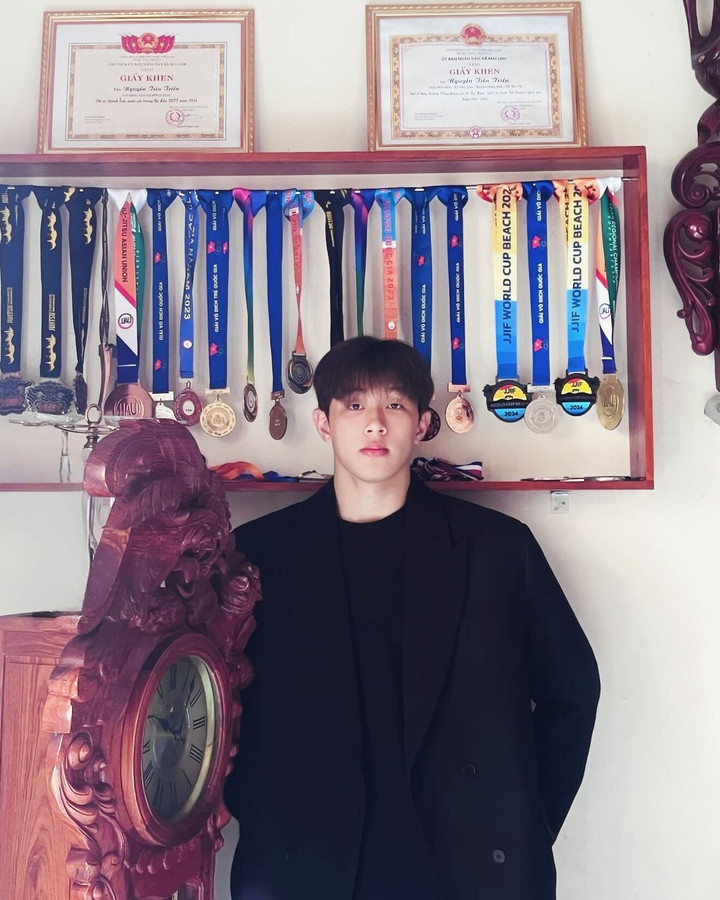 Hotboy tuyển v&otilde; Việt Nam từng nổi như cồn ở SEA Games bất ngờ thi Nam vương: Visual chuẩn nam thần, body đẹp kh&ocirc;ng t&igrave; vết!- Ảnh 12.