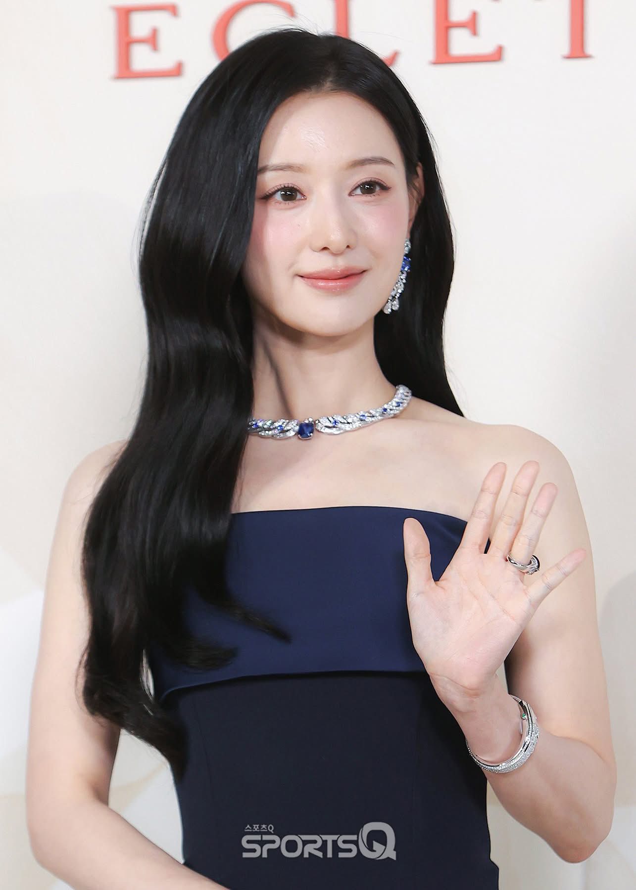 Lộ diện dàn mỹ nhân 9X kế nhiệm bộ 3 huyền thoại Song Hye Kyo - Kim Tae Hee - Jeon Ji Hyun- Ảnh 9. Lộ diện dàn mỹ nhân 9X kế nhiệm bộ 3 huyền thoại Song Hye Kyo - Kim Tae Hee - Jeon Ji Hyun- Ảnh 9.