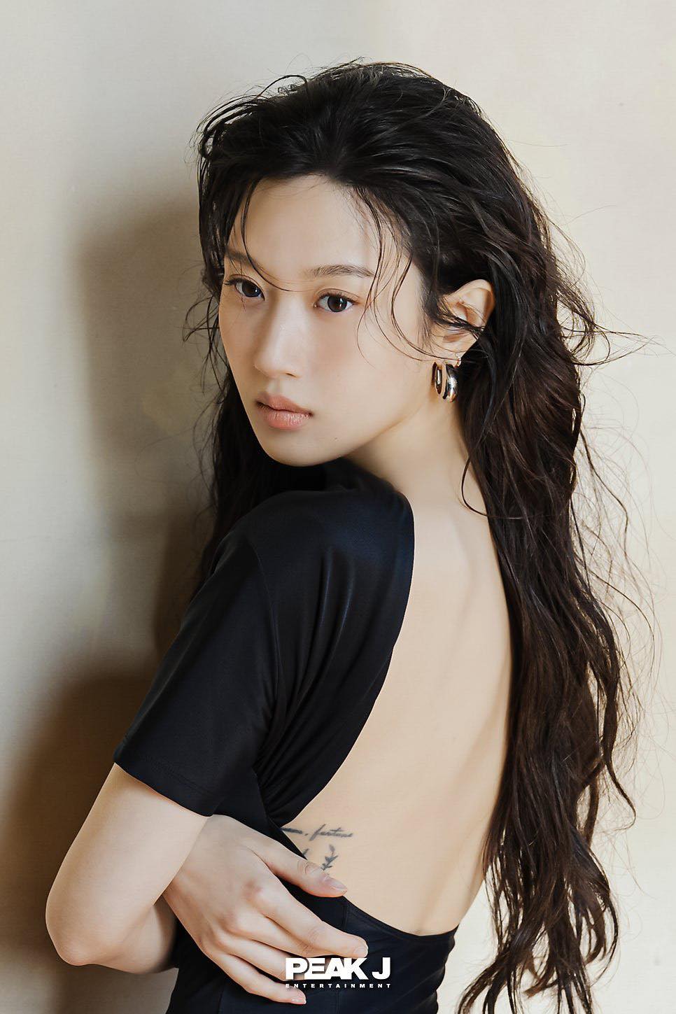 Lộ diện dàn mỹ nhân 9X kế nhiệm bộ 3 huyền thoại Song Hye Kyo - Kim Tae Hee - Jeon Ji Hyun- Ảnh 2. Lộ diện dàn mỹ nhân 9X kế nhiệm bộ 3 huyền thoại Song Hye Kyo - Kim Tae Hee - Jeon Ji Hyun- Ảnh 2.