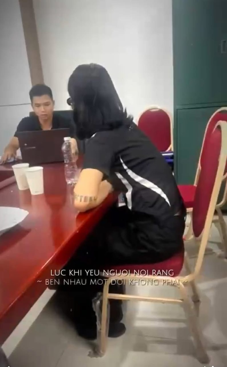 Lộ những hình ảnh của Miu Lê tại "đồn" thu hút sự chú ý - Ảnh 2.