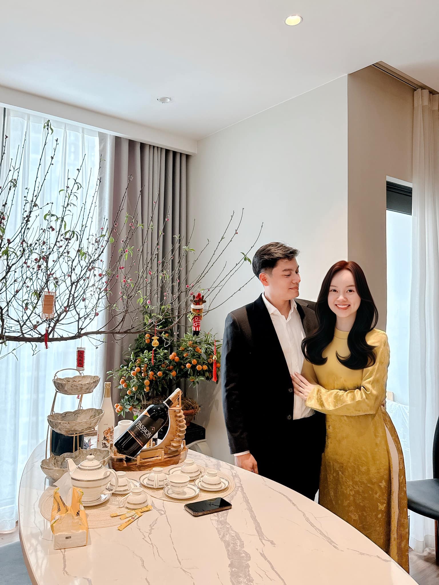 Mỹ nh&acirc;n Việt từng mang bụng bầu v&agrave;o ch&ugrave;a ở ẩn, giờ đ&atilde; sinh con thứ 3: Vi&ecirc;n m&atilde;n với chồng hiện tại, gi&agrave;u c&oacute; kh&oacute; tả - Ảnh 2.