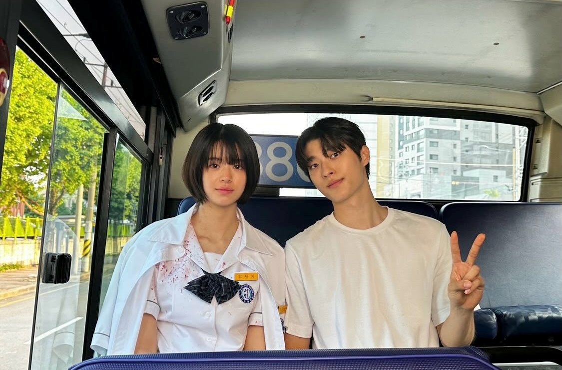 Cặp đ&ocirc;i phim giả t&igrave;nh thật ngầm c&ocirc;ng khai khiến ai cũng sốc: Nh&agrave; g&aacute;i đẹp như Song Hye Kyo đang viral khắp to&agrave;n cầu- Ảnh 10.