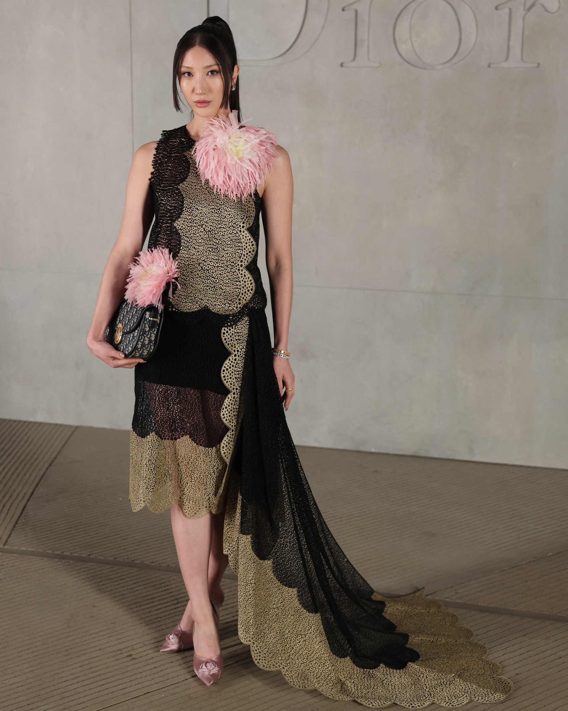 Nối tiếp cơn sốt Met Gala, Jisoo &ldquo;sến rụng tim" tới show Dior Cruise đầu ti&ecirc;n của Jonathan Anderson- Ảnh 15.
