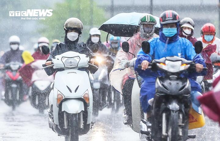 Khi n&agrave;o miền Bắc mưa lớn, kết th&uacute;c đợt nắng n&oacute;ng diện rộng?- Ảnh 1.