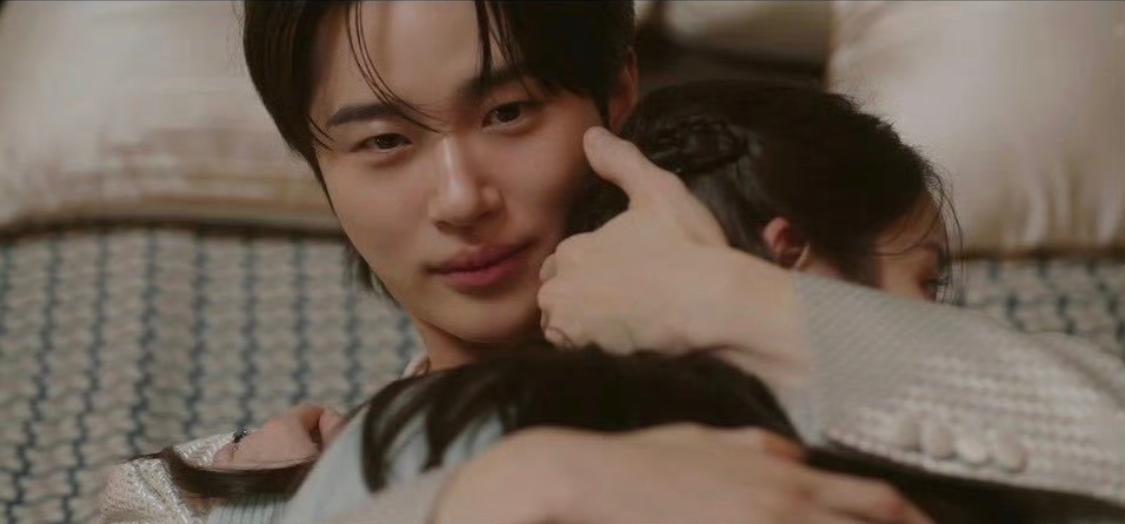 H&atilde;y cứu Han So Hee khỏi Byeon Woo Seok!- Ảnh 2.