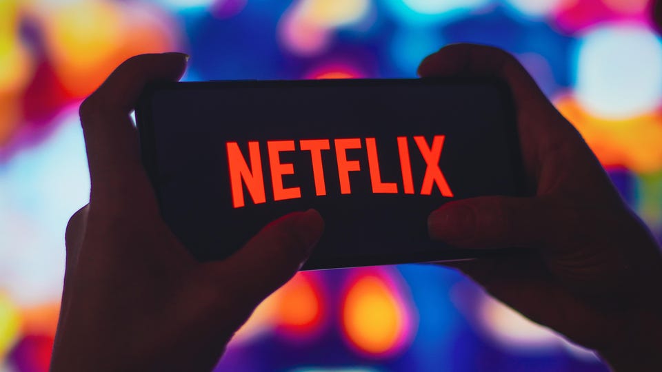 Kh&ocirc;ng phải tự nhi&ecirc;n logo Netflix, Youtube, Coca-Cola v&agrave; nhiều &ldquo;&ocirc;ng lớn&rdquo; kh&aacute;c lại c&oacute; m&agrave;u đỏ: Đ&acirc;y l&agrave; vũ kh&iacute; thị gi&aacute;c trong ng&agrave;nh Marketing!- Ảnh 3.