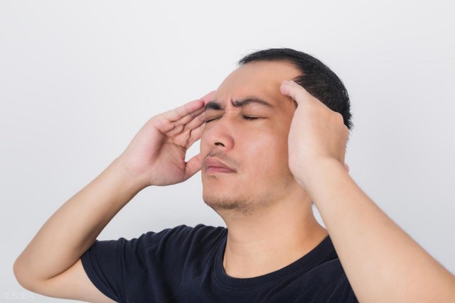 Mạch m&aacute;u c&oacute; tắc hay kh&ocirc;ng, nh&igrave;n v&ugrave;ng đầu l&agrave; biết: Nếu xuất hiện 4 dấu hiệu n&agrave;y, cần đến viện ngay- Ảnh 3.