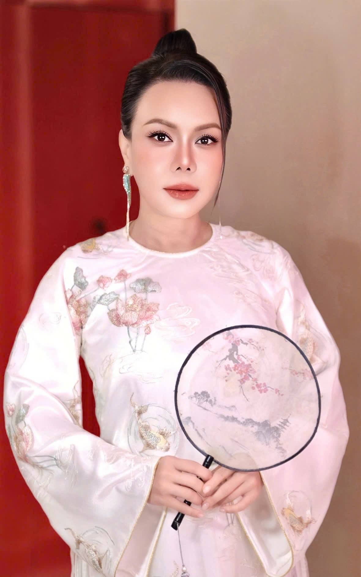 Việt Hương n&oacute;i g&igrave; khi mỹ phẩm bị ch&ecirc; đểu, gia c&ocirc;ng?- Ảnh 5.