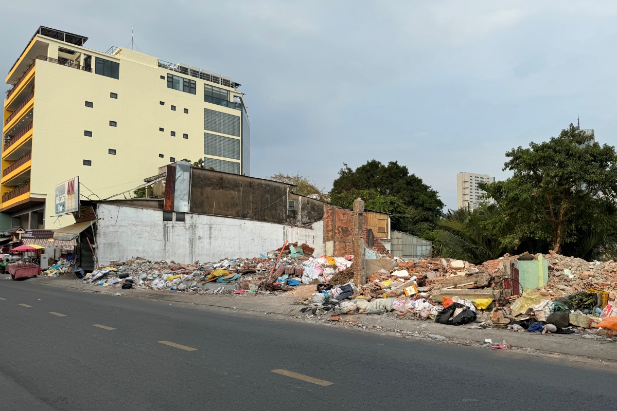 Người d&acirc;n ven rạch Xuy&ecirc;n T&acirc;m th&aacute;o dỡ nh&agrave;, b&agrave;n giao mặt bằng để phục vụ đại dự &aacute;n hơn 17.000 tỉ đồng ở TP.HCM- Ảnh 8.