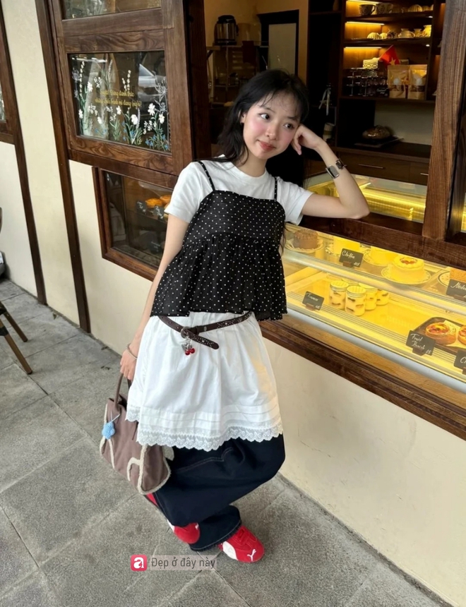 C&ocirc;ng thức phối đồ &ldquo;2 lớp&rdquo; đang khiến những chiếc &aacute;o hai d&acirc;y trở n&ecirc;n th&uacute; vị hơn hẳn- Ảnh 11.