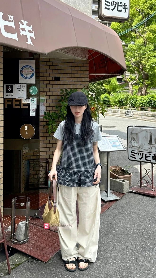 C&ocirc;ng thức phối đồ &ldquo;2 lớp&rdquo; đang khiến những chiếc &aacute;o hai d&acirc;y trở n&ecirc;n th&uacute; vị hơn hẳn- Ảnh 17.