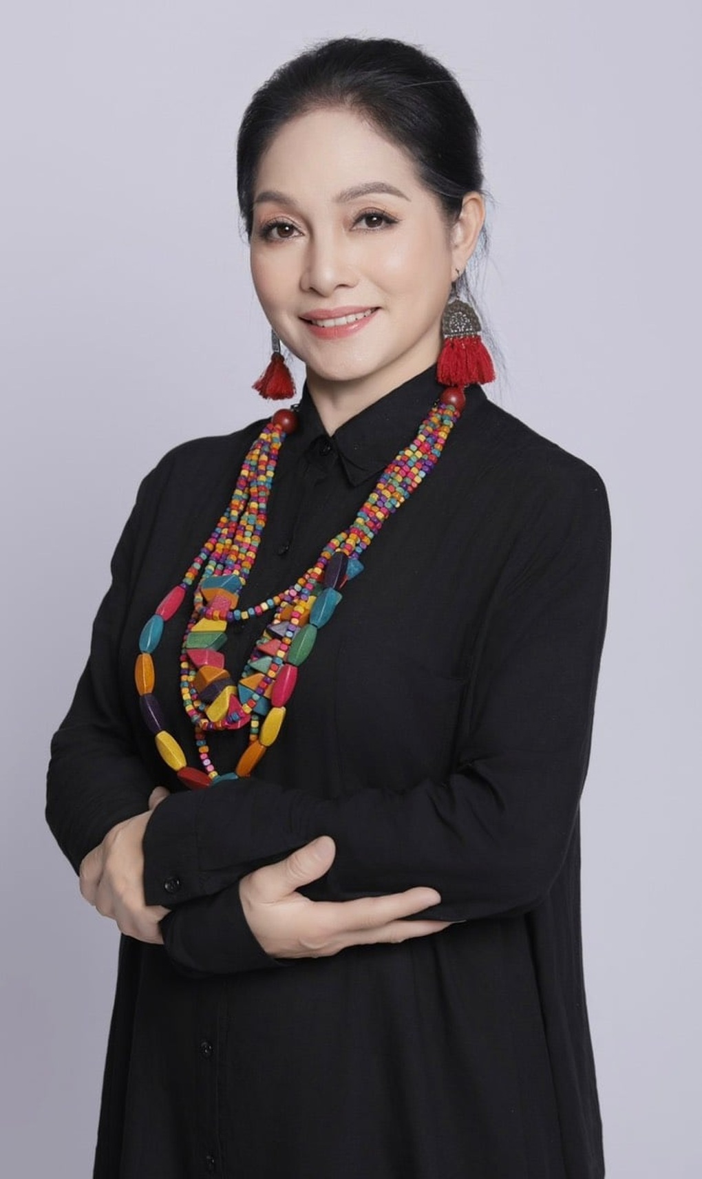 Việt Nam c&oacute; mỹ nh&acirc;n trăm tỷ đi học bị NSND mắng 1 tiếng rưỡi, c&ograve;n khuy&ecirc;n n&ecirc;n bỏ h&aacute;t đi b&aacute;n c&agrave; ph&ecirc; - Ảnh 4.