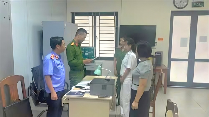 Tạm giam chủ nh&agrave; xe trốn thuế hơn 34,6 tỷ đồng ở Thanh H&oacute;a- Ảnh 1.