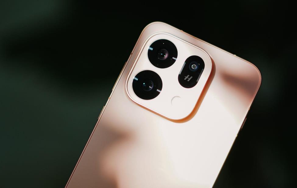 OPPO Find X9s - Sự lựa chọn phù hợp để có chiếc Hasselblad đầu tiên của giới trẻ - Ảnh 2. OPPO Find X9s - Sự lựa chọn phù hợp để có chiếc Hasselblad đầu tiên của giới trẻ - Ảnh 2.