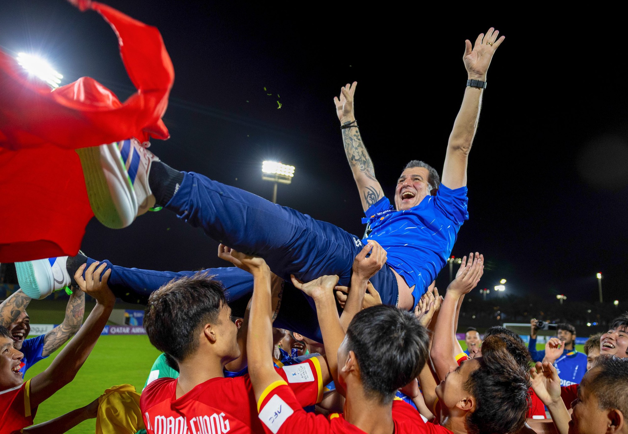 Cristiano Roland đưa U17 Việt Nam đi World Cup l&agrave; ai? - Ảnh 1.