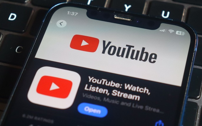 Kh&ocirc;ng phải tự nhi&ecirc;n logo Netflix, Youtube, Coca-Cola v&agrave; nhiều &ldquo;&ocirc;ng lớn&rdquo; kh&aacute;c lại c&oacute; m&agrave;u đỏ: Đ&acirc;y l&agrave; vũ kh&iacute; thị gi&aacute;c trong ng&agrave;nh Marketing!- Ảnh 4.